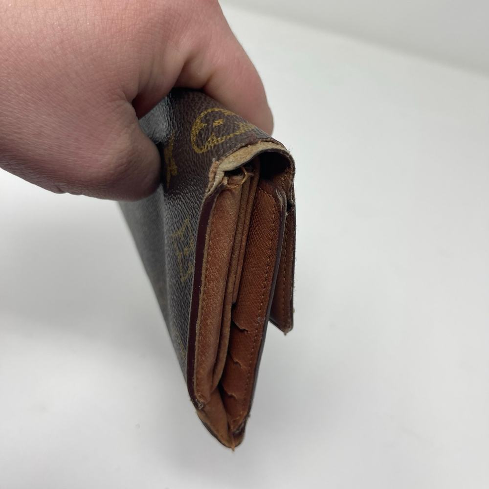 Vintage Louis Vuitton Monogram TriFold Sarah Wallet - Picture 3 of 13